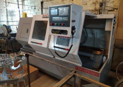 Maquinarias Comarfe: venta de fresadoras, centros de mecanizado, tornos cnc, rectificadoras, taladro fresador, sierras de huincha.